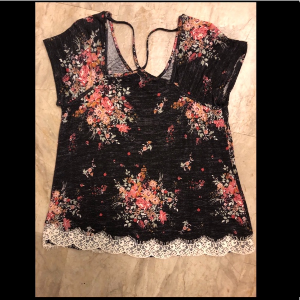Floral shirt - Picture 1 of 2